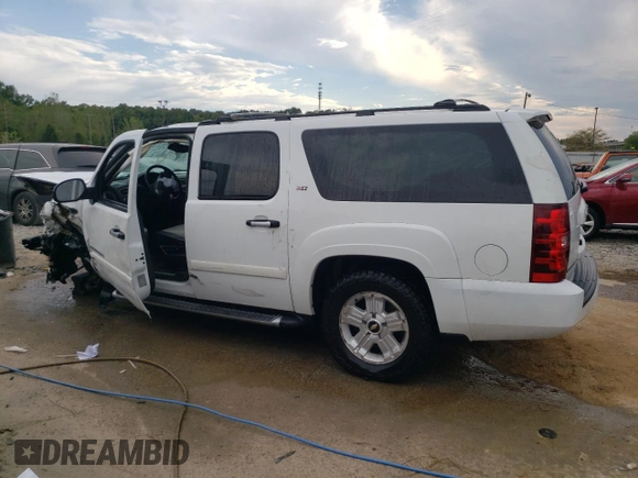 2008 Chevrolet Suburban LTZ with VIN 3GNFK16378G269056, listed as a Copart auction lot 69138044 with 329,083 mi miles and Non Repairable. Bid and sale history available at carsss.com. Image 2.