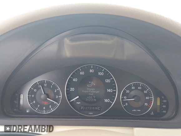 2008 Mercedes-Benz CLK 350 with VIN WDBTK56G98F236825, listed as a IAAI auction lot 42193752 with 127,318 mi miles and . Bid and sale history available at carsss.com. Image 7.