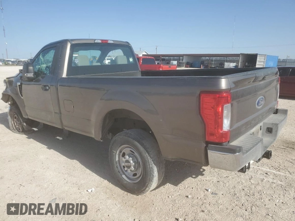 2019 Ford Super Duty F-250 SRW XL with VIN 1FTBF2B63KED10878, listed as a Copart auction lot 52394075 with 61,033 mi miles and Salvage Title. Bid and sale history available at carsss.com. Image 2.