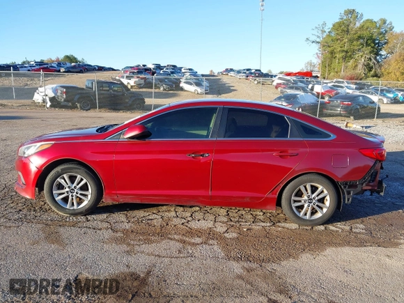 2015 Hyundai Sonata SE z VIN 5NPE24AF2FH231083, wystawiony jako IAAI lot #40957093 z przebiegiem 218 159 mil mil oraz . Historia ofert i sprzedaży dostępna na DreamBid. Obrazek 14.