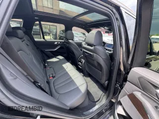 2019 BMW X5 xDrive40i with VIN 5UXCR6C59KLL21466, listed as a Copart auction lot 55880995 with 141,794 mi miles and Clean Title. Bid and sale history available at carsss.com. Image 6.