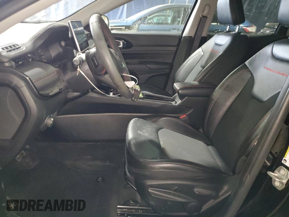 2022 Jeep Compass Trailhawk z VIN 3C4NJDDB3NT163497, wystawiony jako Copart lot #42691135 z przebiegiem 19 450 mil mil oraz Szkoda całkowita • Salvage title. Historia ofert i sprzedaży dostępna na DreamBid. Obrazek 7.