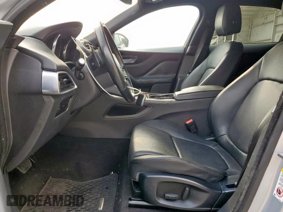 2017 Jaguar F-Pace 20d Premium with VIN SADCJ2BN8HA092712, listed as a Copart auction lot 57967765 with 90,257 mi miles and Clean title. Bid and sale history available at DreamBid. Image 7.