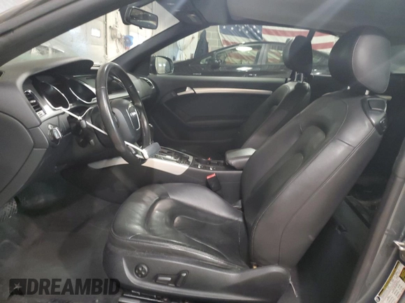 2012 Audi A5 Premium z VIN WAUCFAFH9CN002526, wystawiony jako Copart lot #85496464 z przebiegiem 103 794 mil mil oraz Szkoda całkowita • Salvage title. Historia ofert i sprzedaży dostępna na DreamBid. Obrazek 7.