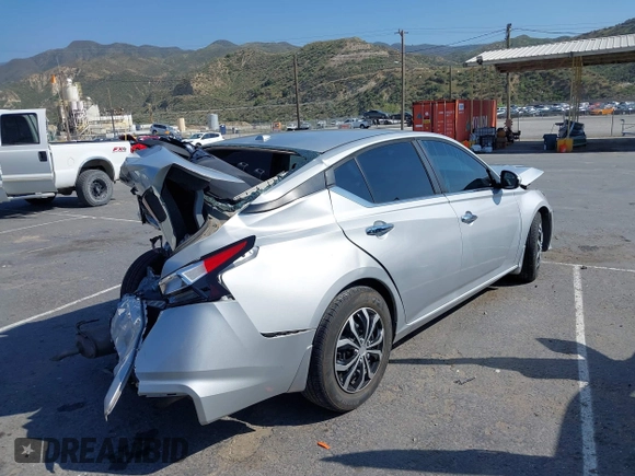 2019 Nissan Altima S z VIN 1N4BL4BV4KN314603, wystawiony jako IAAI lot #42180562 z przebiegiem 70 923 mil mil oraz . Historia ofert i sprzedaży dostępna na DreamBid. Obrazek 4.