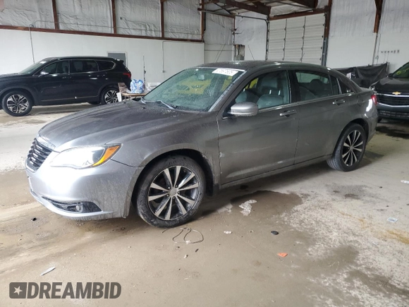 2012 Chrysler 200 S with VIN 1C3CCBHG8CN176470, listed as a Copart auction lot 47597605 with 201,572 mi miles and Salvage Title. Bid and sale history available at carsss.com. Image 1.