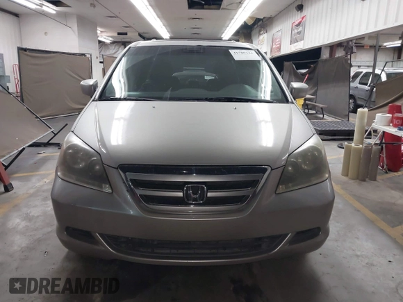 2006 Honda Odyssey EX-L with VIN 5FNRL38626B408275, listed as a IAAI auction lot 41789216 with 249,737 mi miles. Bid and sale history available at carsss.com. Image 12.