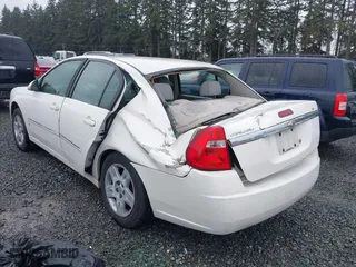 2006 Chevrolet Malibu LT w/0LT with VIN 1G1ZT51F76F210933, listed as a IAAI auction lot 41931641 with 195,079 mi miles. Bid and sale history available at carsss.com. Image 3.