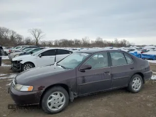 1998 Nissan Altima XE with VIN 1N4DL01D4WC195043, listed as a Copart auction lot 44983745 with 154,020 mi miles and Salvage Title. Bid and sale history available at carsss.com. Image 1.