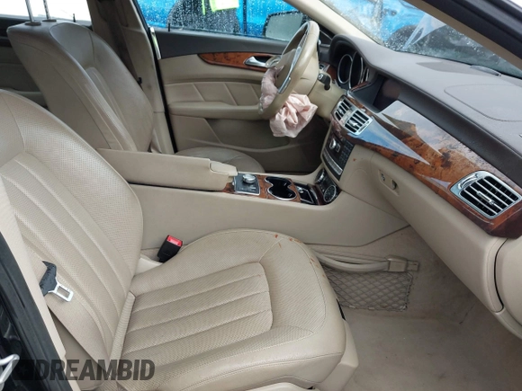 2014 Mercedes-Benz CLS-Class CLS 550 with VIN WDDLJ7DB7EA110520, listed as a IAAI auction lot 41297376 with 160,958 mi miles. Bid and sale history available at carsss.com. Image 5.