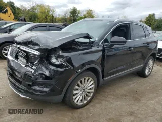 2019 Lincoln MKC Standard with VIN 5LMCJ1D97KUL49833, listed as a Copart auction lot 73582174 with 42,552 mi miles and Salvage Title. Bid and sale history available at carsss.com. Image 1.
