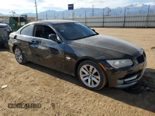 2013 BMW 3 Series 328i xDrive with VIN WBAKF5C5XDE658197, listed as a Copart auction lot 84972894 with 118,060 mi miles and Salvage Title. Bid and sale history available at carsss.com. Image 4.