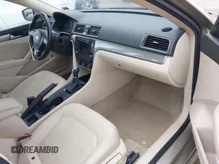 2015 Volkswagen Passat 1.8T Limited Edition with VIN 1VWAT7A32FC120769, listed as a IAAI auction lot 42013547 with 61,451 mi miles. Bid and sale history available at carsss.com. Image 5.