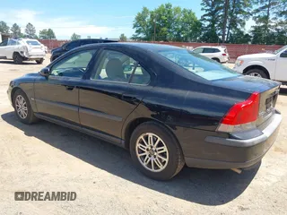 2004 Volvo S60 с VIN YV1RS61T642386215, выставлен на аукционе IAAI как лот 42316402 с пробегом 204 756 миль миль и . История ставок и продаж доступна на DreamBid. Изображение 3.