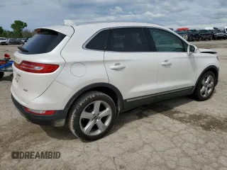 2017 Lincoln MKC Premiere z VIN 5LMCJ1C94HUL50240, wystawiony jako Copart lot #55427335 z przebiegiem 123 941 mil mil oraz Szkody całkowita. Historia ofert i sprzedaży dostępna na DreamBid. Obrazek 3.