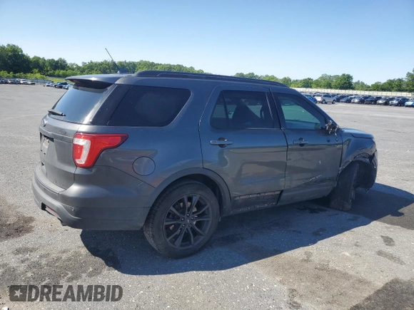 2018 Ford Explorer XLT with VIN 1FM5K7D86JGC53918, listed as a Copart auction lot 58829235 with 91,593 mi miles and Salvage title. Bid and sale history available at DreamBid. Image 3.