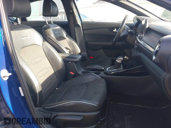 2021 Kia Forte GT-Line с VIN 3KPF34AD6ME268283, выставлен на аукционе IAAI как лот 42240418 с пробегом 77 425 миль миль и . История ставок и продаж доступна на DreamBid. Изображение 5.