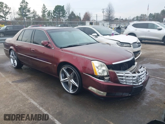 2007 Cadillac DTS Luxury I z VIN 1G6KD57Y07U142067, wystawiony jako IAAI lot #41797850 z przebiegiem 179 639 mil mil oraz . Historia ofert i sprzedaży dostępna na DreamBid. Obrazek 1.