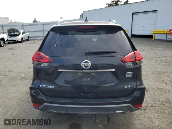 2017 Nissan Rogue SV z VIN KNMAT2MT2HP551545, wystawiony jako Copart lot #53003605 z przebiegiem 164 274 mil mil oraz Szkoda całkowita • Salvage title. Historia ofert i sprzedaży dostępna na DreamBid. Obrazek 6.