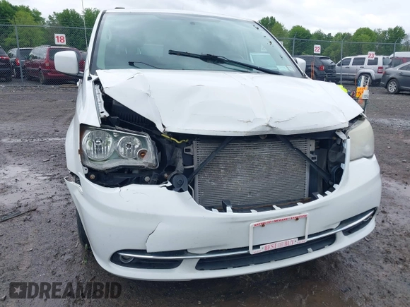 2014 Chrysler Town & Country Touring z VIN 2C4RC1BG0ER255596, wystawiony jako IAAI lot #42351678 z przebiegiem 217 632 mil mil oraz . Historia ofert i sprzedaży dostępna na DreamBid. Obrazek 6.