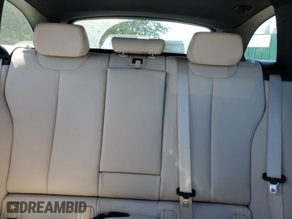 2015 BMW 3 Series 328i xDrive z VIN WBA3G7C58FK296596, wystawiony jako Copart lot #64612125 z przebiegiem 87 648 mil mil oraz Szkoda całkowita • Salvage title. Historia ofert i sprzedaży dostępna na DreamBid. Obrazek 10.