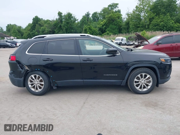 2019 Jeep Cherokee Latitude z VIN 1C4PJMCB9KD140835, wystawiony jako IAAI lot #42267411 z przebiegiem 37 743 mil mil oraz . Historia ofert i sprzedaży dostępna na DreamBid. Obrazek 13.