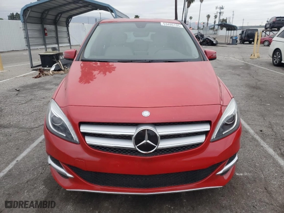2014 Mercedes-Benz B-Class with VIN WDDVP9ABXEJ003839, listed as a Copart auction lot 53499135 with 33,918 mi miles and Clean Title. Bid and sale history available at carsss.com. Image 5.