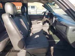 2007 Chevrolet Silverado 1500 with VIN 1GBHC29D37E134322, listed as a IAAI auction lot 41794042 with 206,020 mi miles and . Bid and sale history available at DreamBid. Image 5.