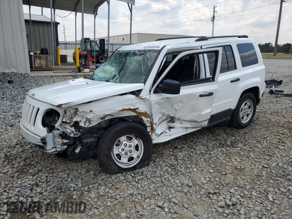 2016 Jeep Patriot Sport z VIN 1C4NJPBB4GD748294, wystawiony jako Copart lot #62569595 z przebiegiem 143 919 mil mil oraz Szkoda całkowita • Salvage title. Historia ofert i sprzedaży dostępna na DreamBid. Obrazek 1.