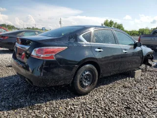 2015 Nissan Altima 2.5 with VIN 1N4AL3AP0FC200673, listed as a Copart auction lot 60158345 with 152,557 mi miles and Salvage title. Bid and sale history available at DreamBid. Image 3.