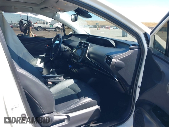 2019 Toyota Prius L Eco z VIN JTDKARFU5K3089070, wystawiony jako IAAI lot #42302536 z przebiegiem 122 911 mil mil oraz . Historia ofert i sprzedaży dostępna na DreamBid. Obrazek 5.