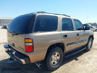 2004 Chevrolet Tahoe LT with VIN 1GNEC13Z04R118619, listed as a IAAI auction lot 42037638 with 234,472 mi miles. Bid and sale history available at carsss.com. Image 4.