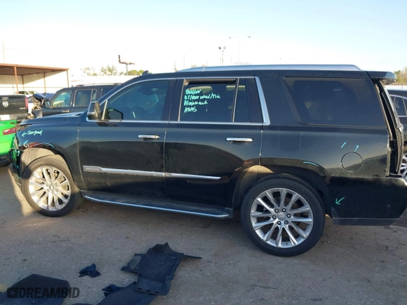 2020 Cadillac Escalade Luxury with VIN 1GYS3BKJ0LR159841, listed as a IAAI auction lot 41169730 with 84,246 mi miles. Bid and sale history available at carsss.com. Image 14.