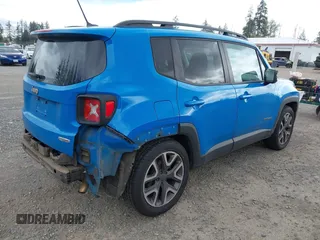 2015 Jeep Renegade Latitude with VIN ZACCJABT4FPC09722, listed as a IAAI auction lot 42056727 with 234,084 mi miles and . Bid and sale history available at DreamBid. Image 4.