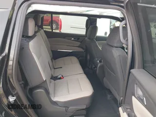 2025 Chevrolet Traverse FWD LT with VIN 1GNERGRSXSJ138318, listed as a IAAI auction lot 42209519 with 8,174 mi miles and . Bid and sale history available at DreamBid. Image 8.