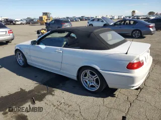 2002 BMW 3 Series 330Ci with VIN WBABS53402EV89858, listed as a Copart auction lot 81132824 with 111,600 mi miles and Salvage Title. Bid and sale history available at carsss.com. Image 2.