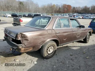 1984 Mercedes-Benz 300 D with VIN WDBAB33A9EA067572, listed as a Copart auction lot 79063724 with 175,663 mi miles and Salvage Title. Bid and sale history available at DreamBid. Image 3.
