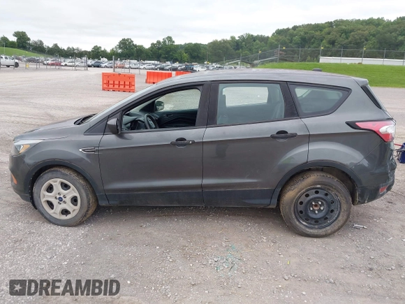 2018 Ford Escape S с VIN 1FMCU0F79JUA99011, выставлен на аукционе IAAI как лот 42504915 с пробегом 65 552 миль миль и . История ставок и продаж доступна на DreamBid. Изображение 14.