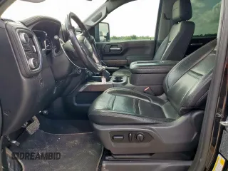 2020 GMC Sierra 3500HD Denali z VIN 1GT49WEY1LF252561, wystawiony jako Copart lot #57614395 z przebiegiem 108 216 mil mil oraz Tytuł czysty. Historia ofert i sprzedaży dostępna na DreamBid. Obrazek 7.