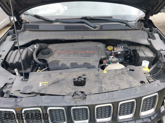 2018 Jeep Compass Altitude with VIN 3C4NJDBB0JT484409, listed as a IAAI auction lot 41656179 with 85,436 mi miles and . Bid and sale history available at carsss.com. Image 10.