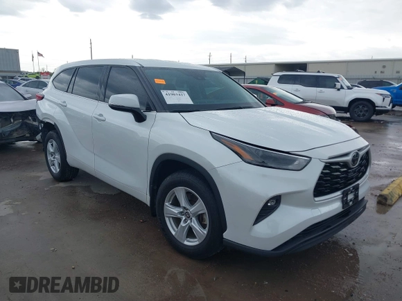 2022 Toyota Highlander LE z VIN 5TDBZRBH1NS216174, wystawiony jako IAAI lot #41903427 z przebiegiem 68 671 mil mil oraz . Historia ofert i sprzedaży dostępna na DreamBid. Obrazek 1.