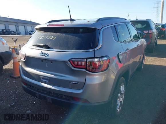 2022 Jeep Compass Latitude Lux с VIN 3C4NJDFB0NT171103, выставлен на аукционе IAAI как лот 41857327 с пробегом 17 940 миль миль и . История ставок и продаж доступна на DreamBid. Изображение 4.