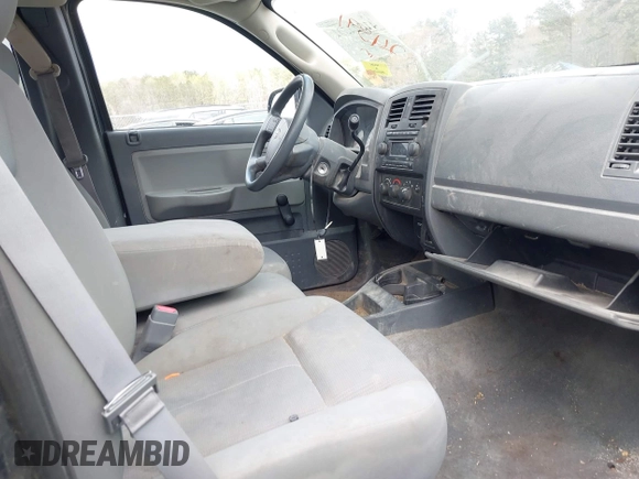 2006 Dodge Dakota ST with VIN 1D7HE22K56S620991, listed as a IAAI auction lot 41824591 with 111,310 mi miles and . Bid and sale history available at DreamBid. Image 5.