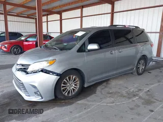 2018 Toyota Sienna XLE Auto Access Seat with VIN 5TDYZ3DC4JS904639, listed as a IAAI auction lot 41905251 with 179,989 mi miles. Bid and sale history available at carsss.com. Image 21.