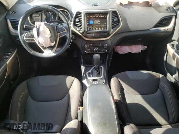 2017 Jeep Cherokee Latitude с VIN 1C4PJLCB2HW585800, выставлен на аукционе Copart как лот 57821955 с пробегом 97 109 миль миль и Списание • Salvage title. История ставок и продаж доступна на DreamBid. Изображение 8.