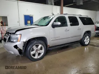2007 Chevrolet Suburban LTZ with VIN 1GNFK16307J162914, listed as a Copart auction lot 47582955 with 275,908 mi miles and Salvage Title. Bid and sale history available at carsss.com. Image 1.
