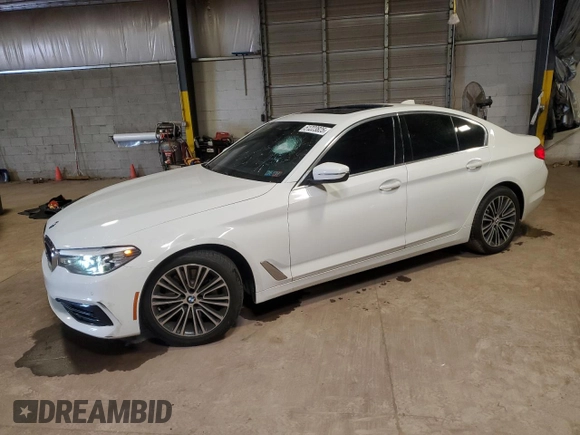 2019 BMW 5 Series 530i xDrive with VIN WBAJA7C57KWW32394, listed as a Copart auction lot 51223825 with 62,148 mi miles and Salvage title. Bid and sale history available at DreamBid. Image 1.