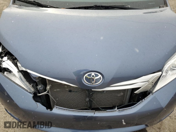 2013 Toyota Sienna XLE with VIN 5TDDK3DC5DS056097, listed as a Copart auction lot 89021805 with Not Provided miles and Salvage Title. Bid and sale history available at DreamBid. Image 12.