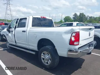 2018 Ram 2500 Tradesman with VIN 3C6UR5CJ6JG276003, listed as a IAAI auction lot 42128023 with 41,113 mi miles and . Bid and sale history available at DreamBid. Image 14.