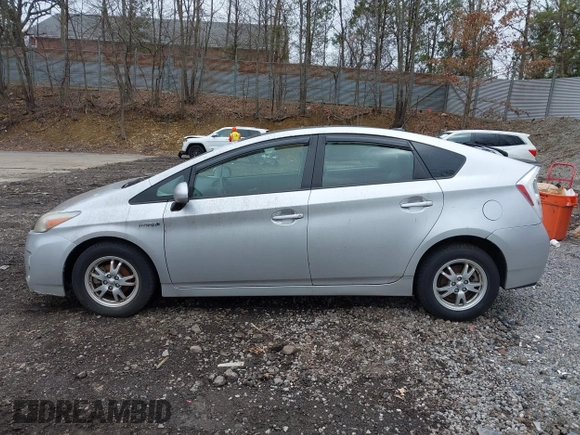 2011 Toyota Prius I with VIN JTDKN3DU9B5315846, listed as a IAAI auction lot 41928593 with 203,931 mi miles. Bid and sale history available at carsss.com. Image 14.